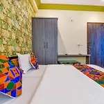 Fabhotel Bungalow 18